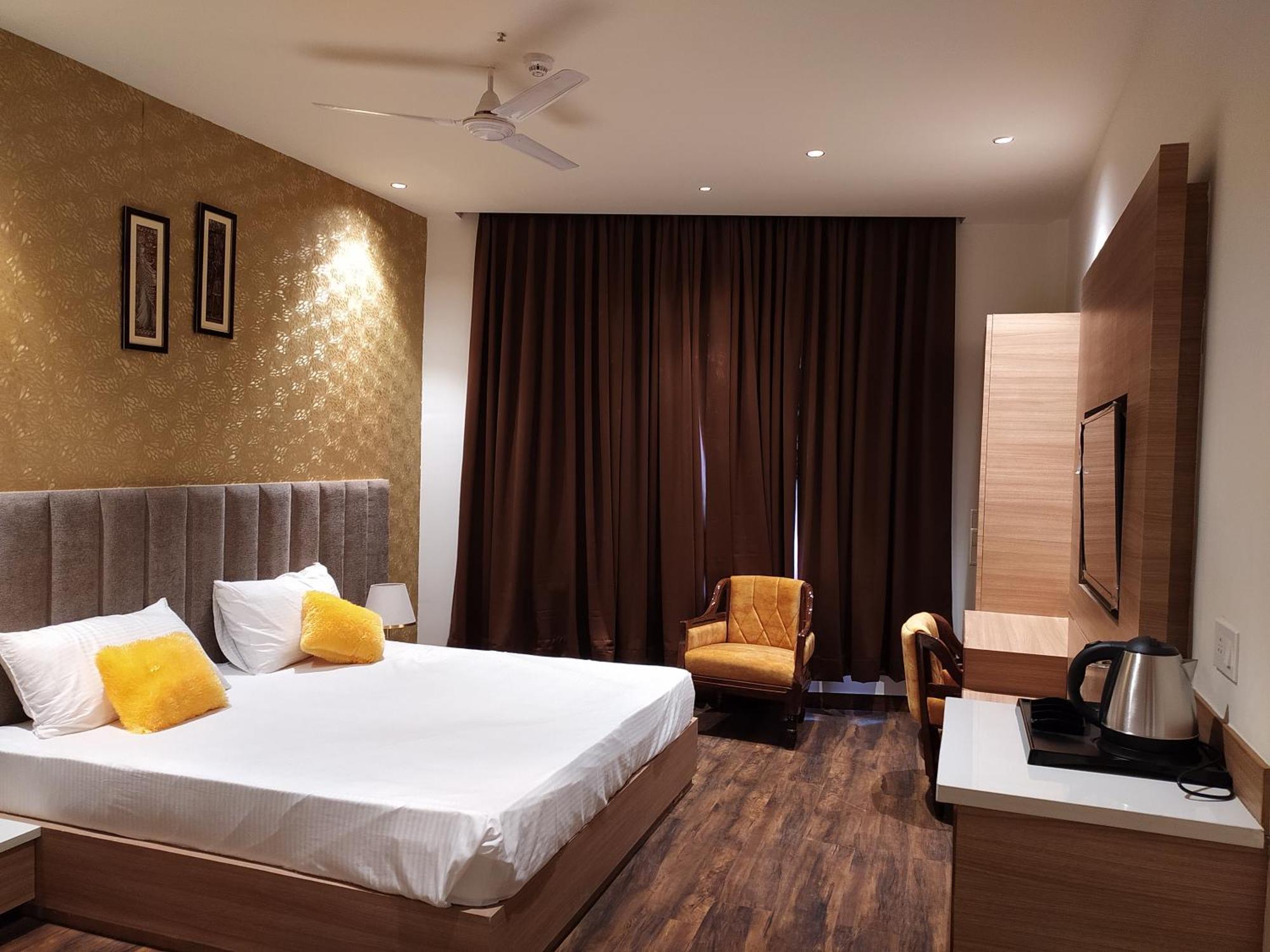Treehouse London Street Amritsar Hotel Exterior foto